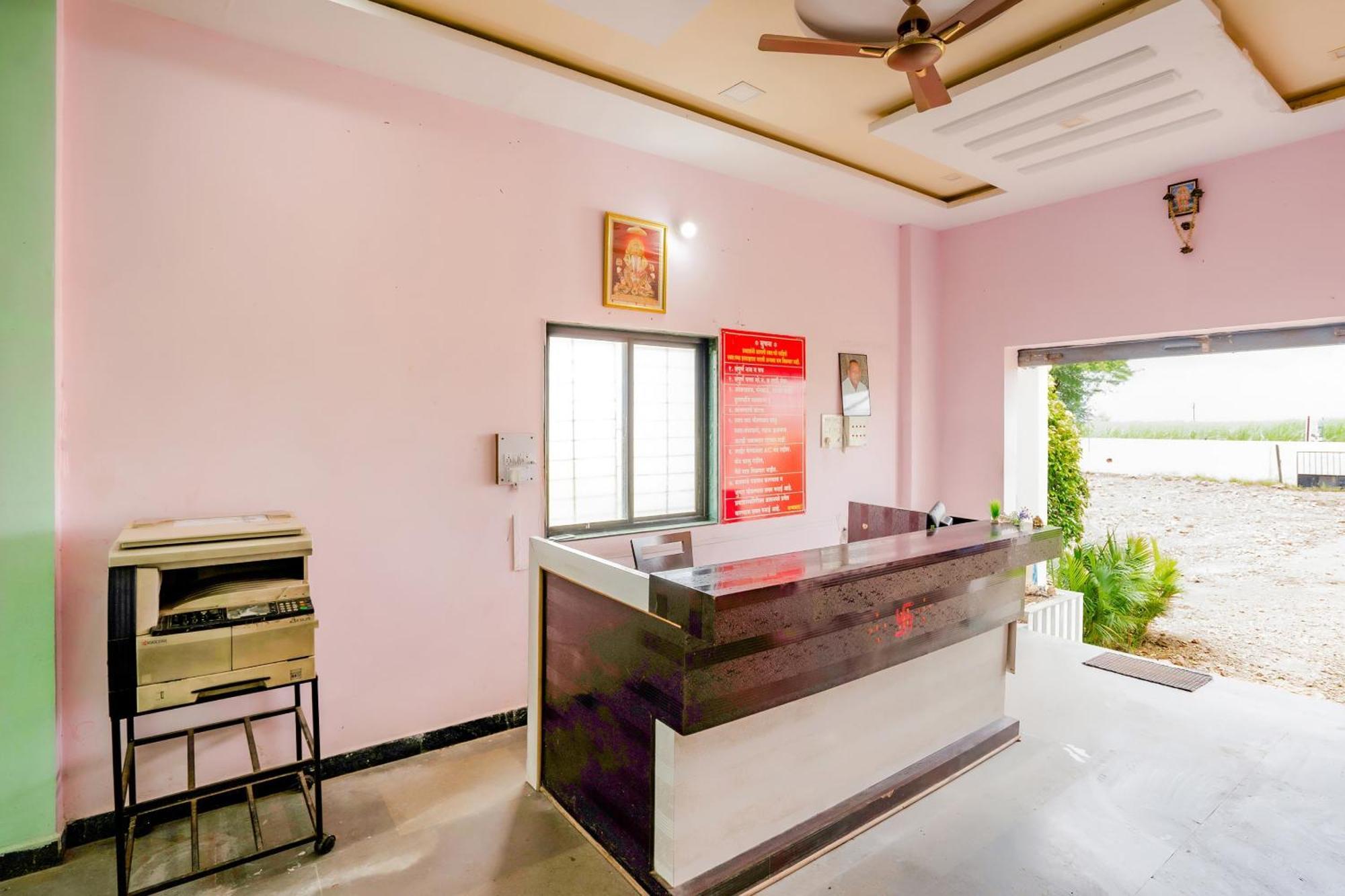 Spot On 79676 Hote Kinara Lodging And Restaurant Daund Exterior photo